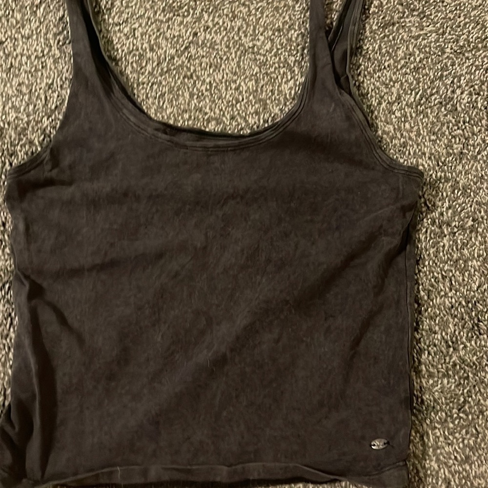 American eagle cropped tank dark gray/black. Size medium